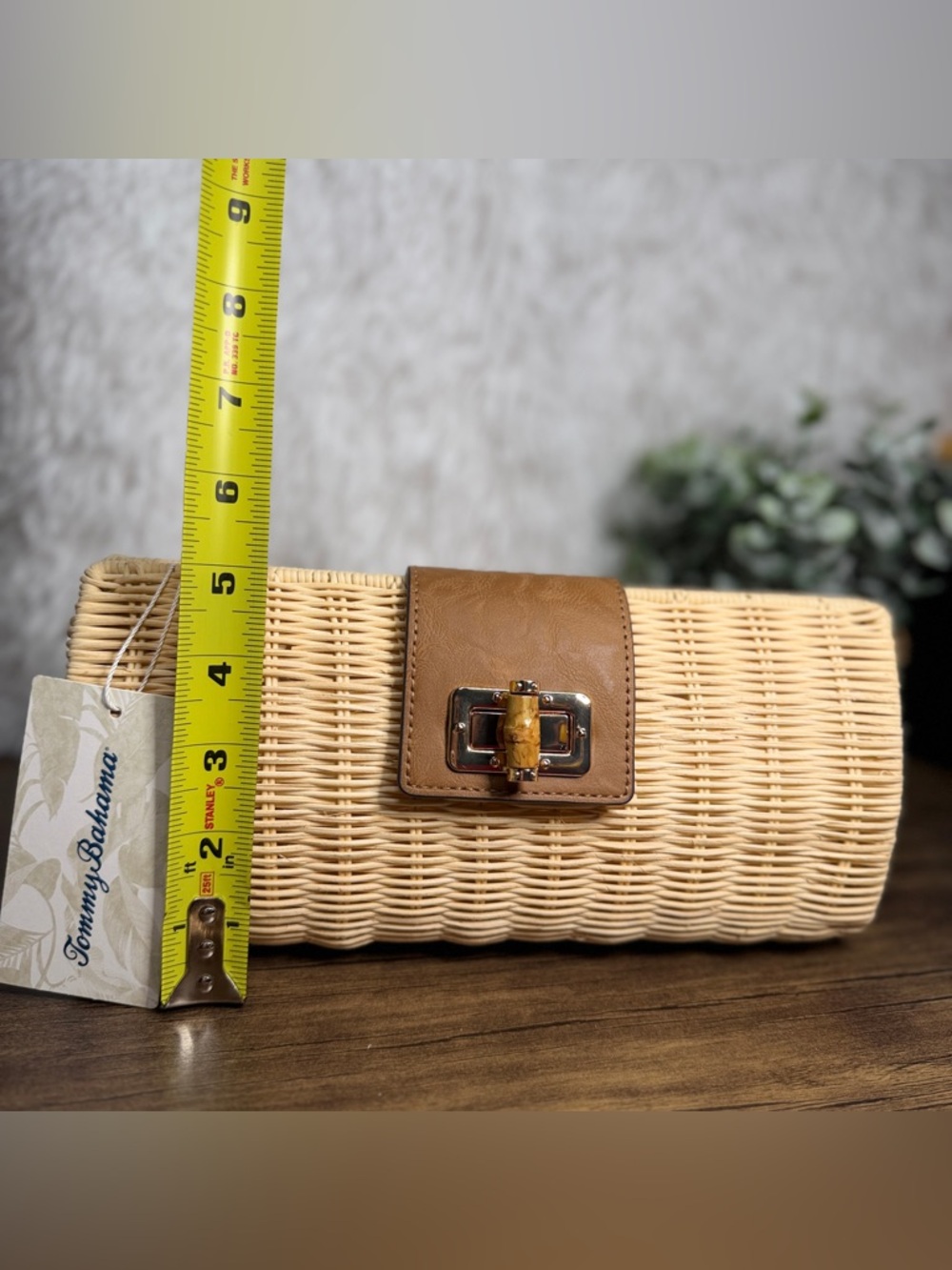 Tommy Bahama Woven Summer Bag - Picture 5 of 8